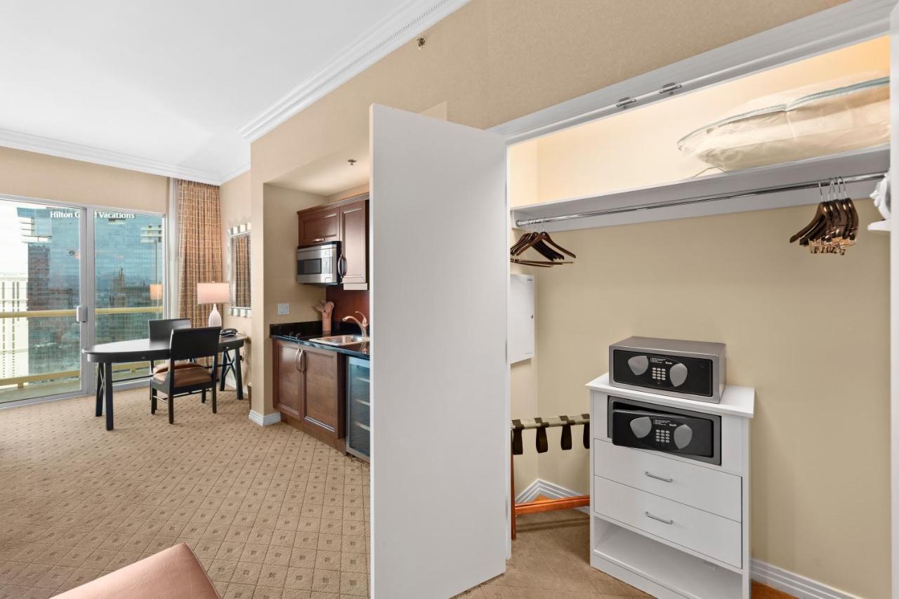 Lucky Gem Penthouse & Luxury Suites At Signature Resort, Balcony Strip View 1607 ラスベガス エクステリア 写真