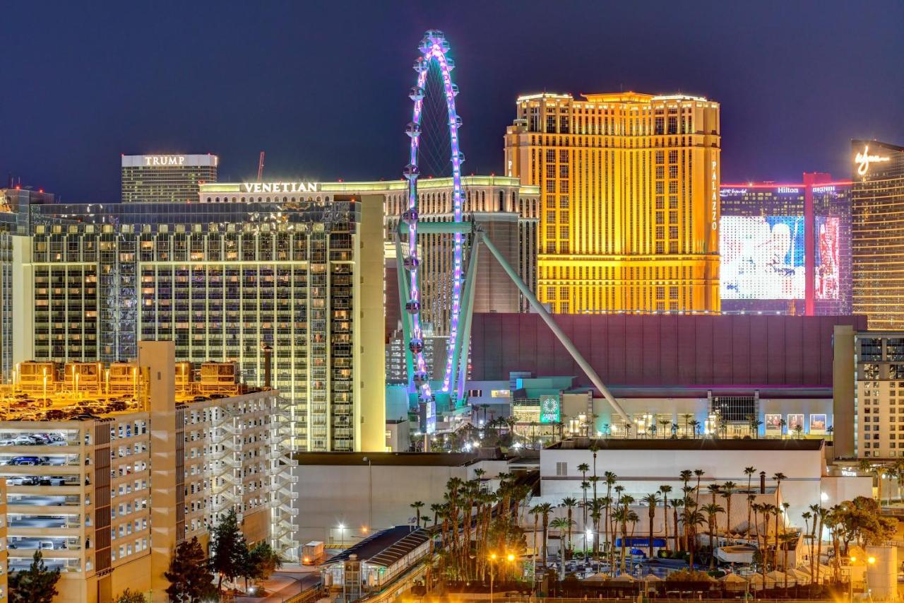Lucky Gem Penthouse & Luxury Suites At Signature Resort, Balcony Strip View 1607 ラスベガス エクステリア 写真